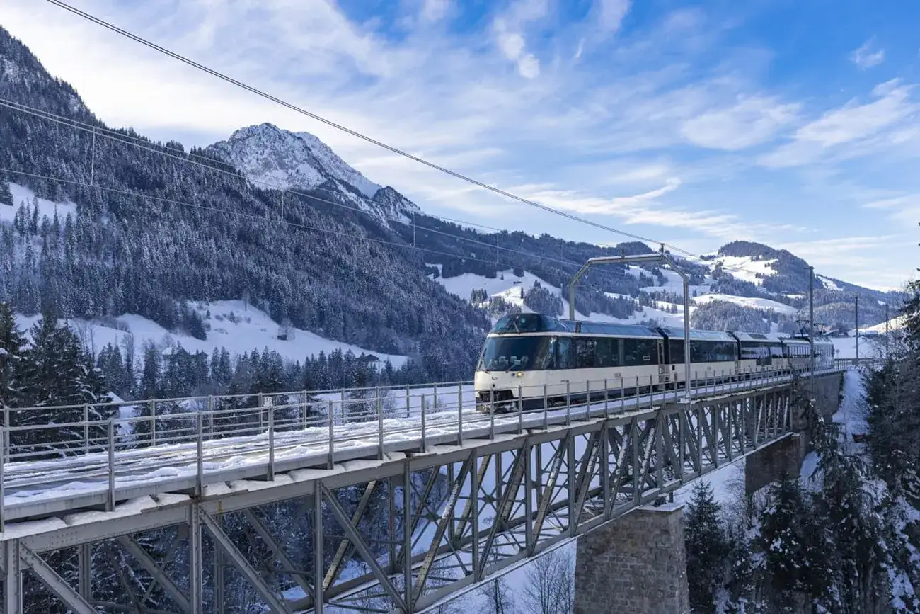 Pacote de viagem Suiça e os Picos nevados e o Golden Pass Line