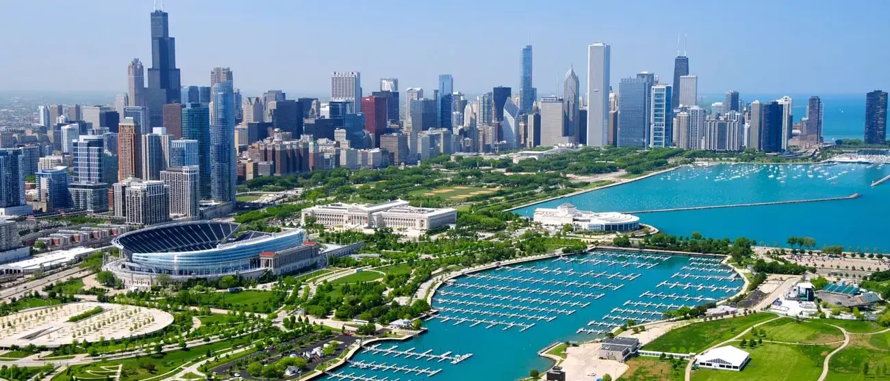 Downtown Chicago & Lake Michigan