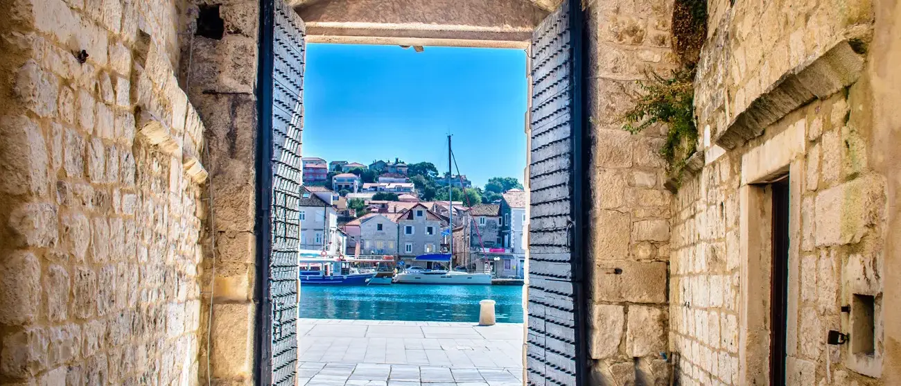 Portão em Trogir, Croácia