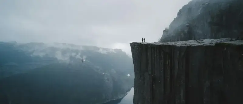 Preikestolen na Névoa, Noruega