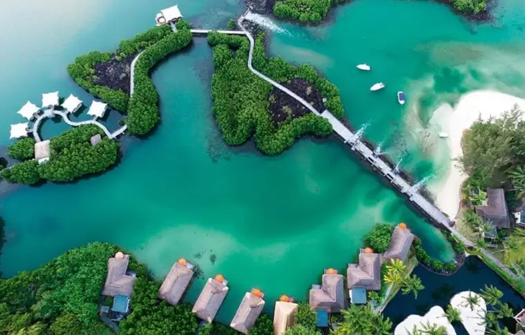 Pacote de viagem Constance Moofushi