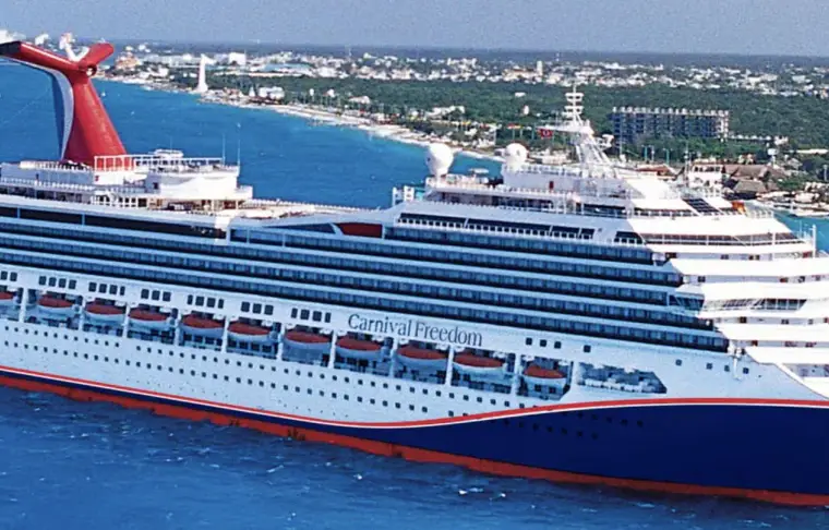 Pacote de viagem Cruzeiro Carnival Freedom
