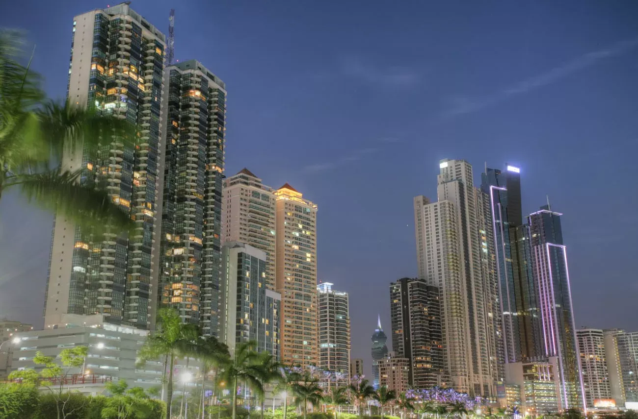 Edifícios modernos em Panama City