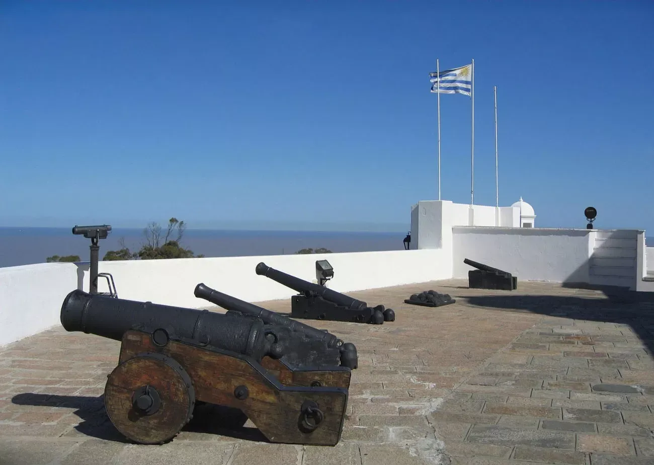 Forte com uma visão estratégica da Baia Montevideo