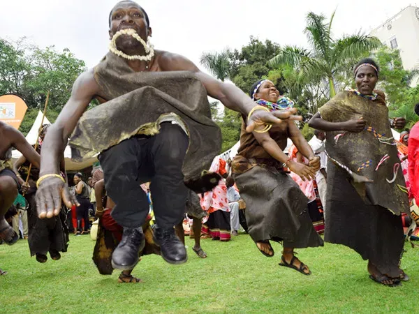 Explorando Uganda