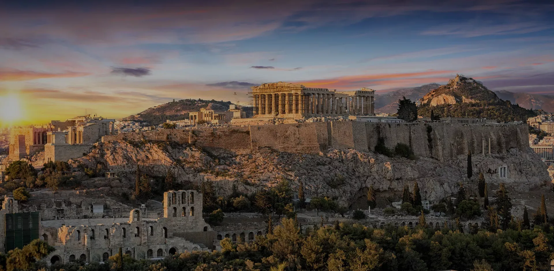 Pessoa em camelo no deserto