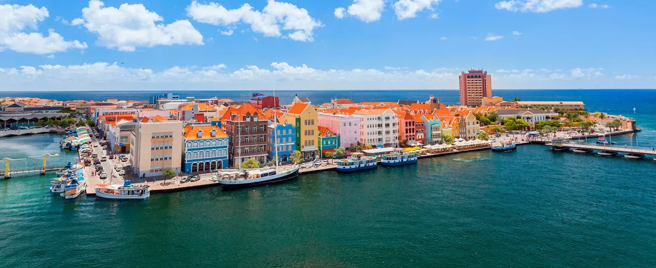 Curaçao saindo de Brasília