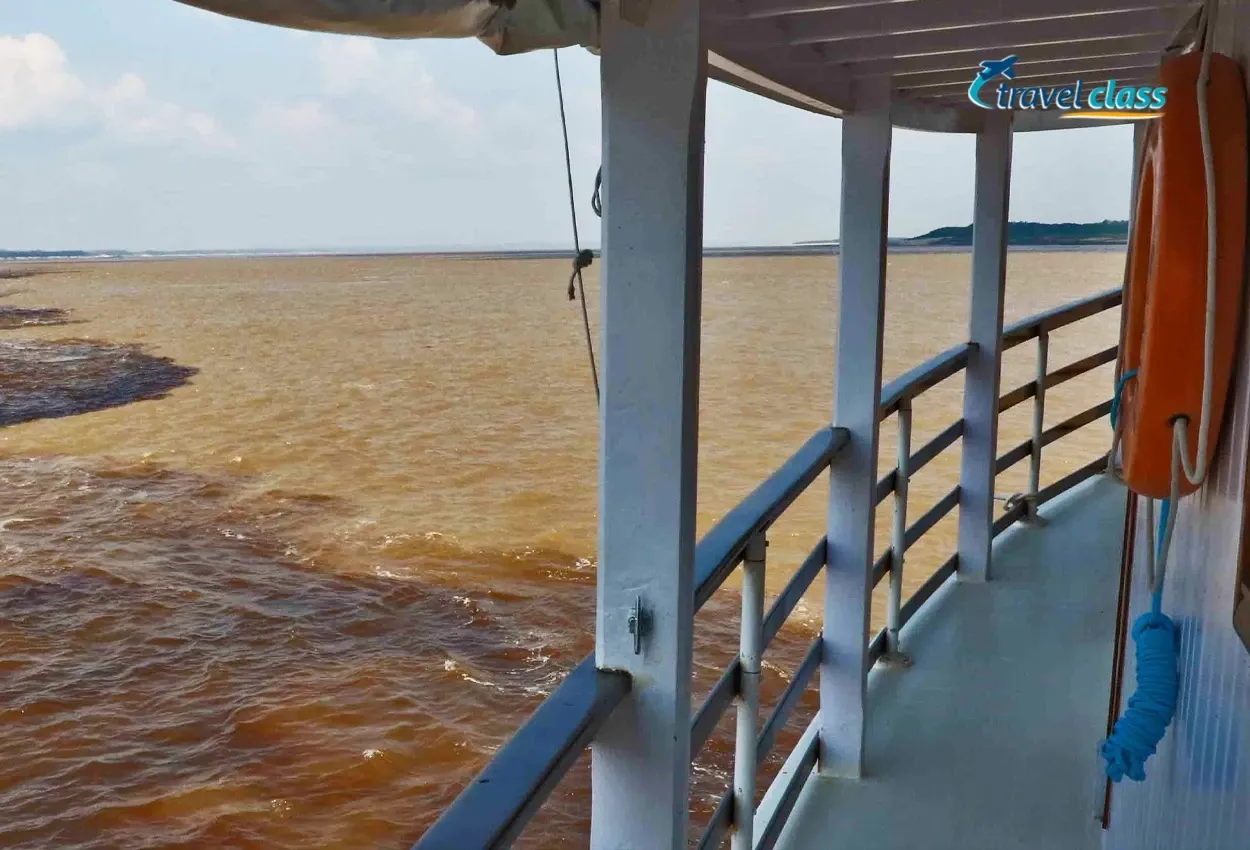 Amazon Clipper Cruzeiro pelo rio Negro