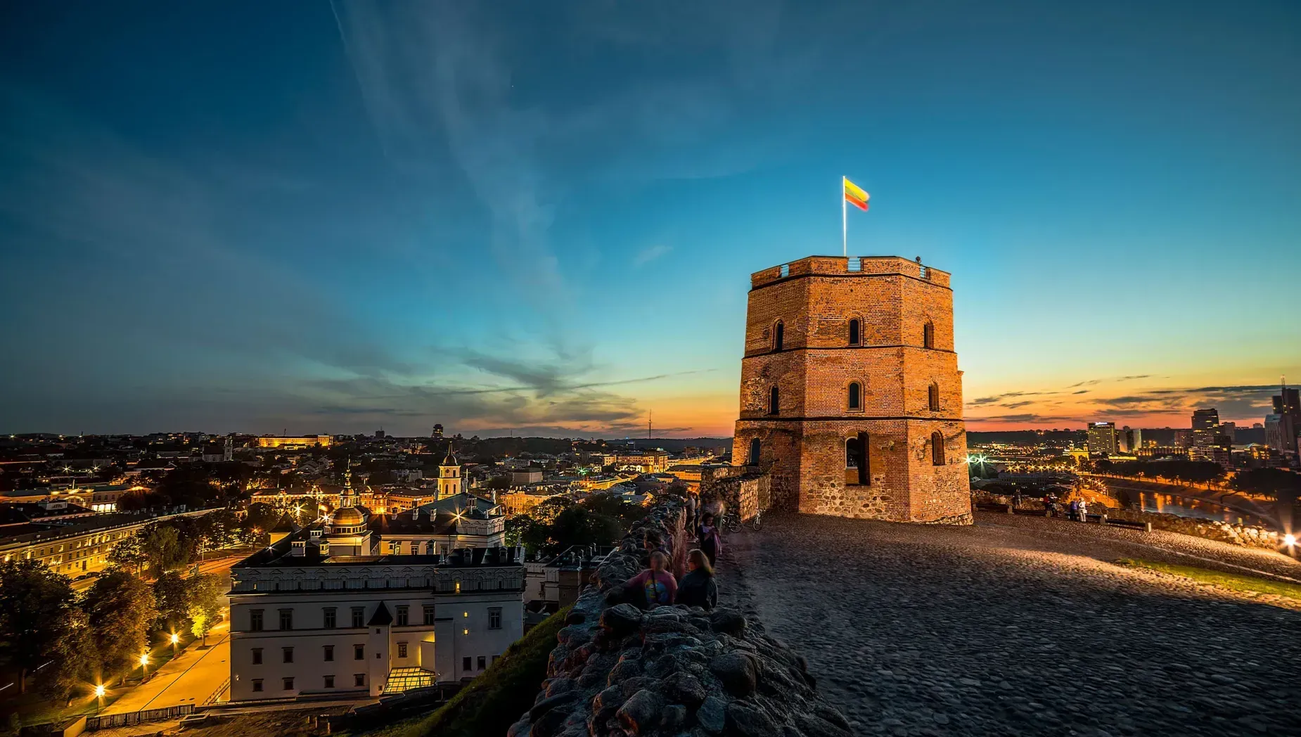 Rota do Âmbar de Varsóvia aos Países Bálticos