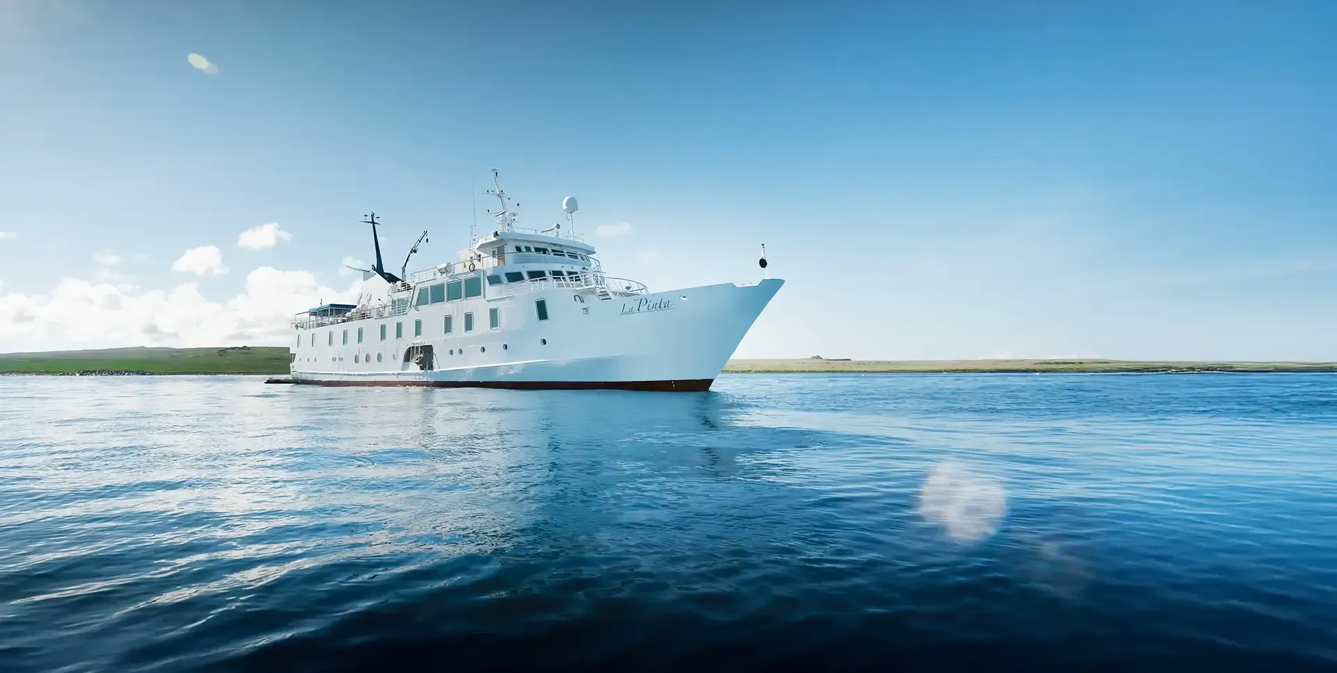 Pessoa em camelo no deserto