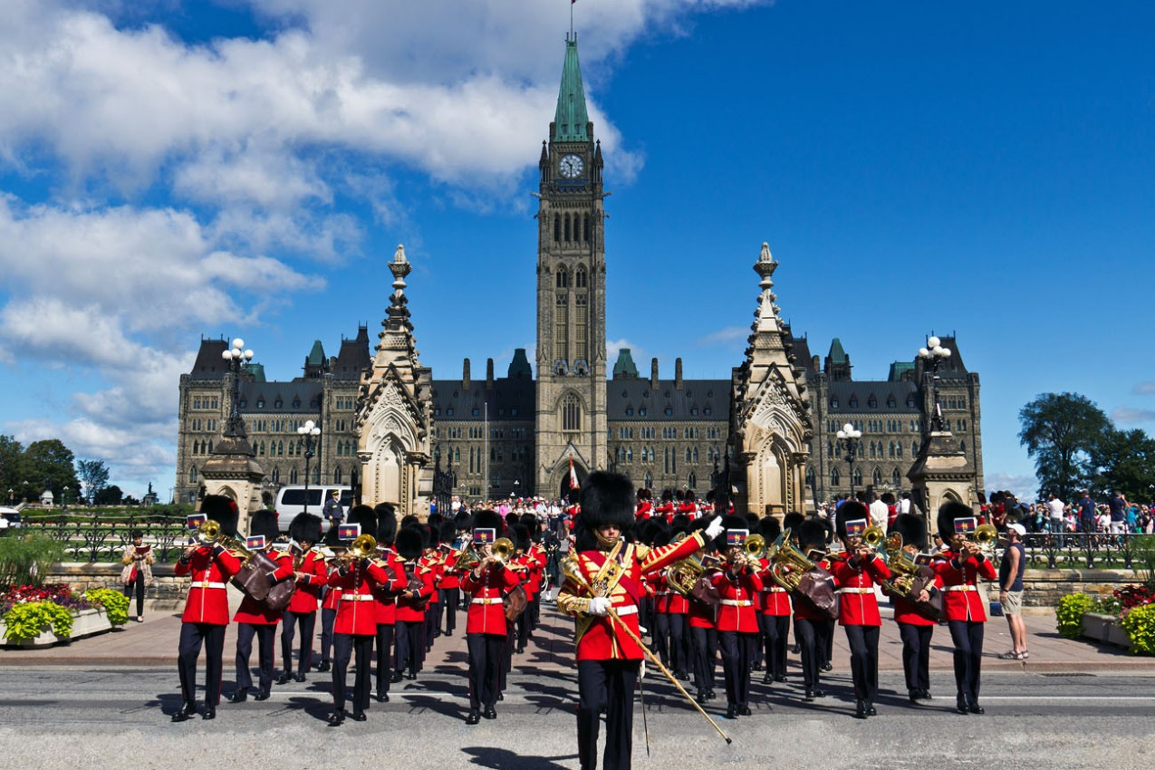 Cerimônia de troca Real no Parlamento em Ottawa