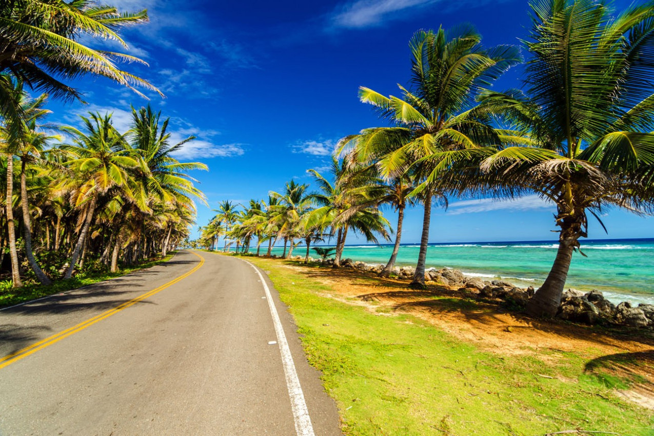 Rodovia de San Andrés e o lindo mar