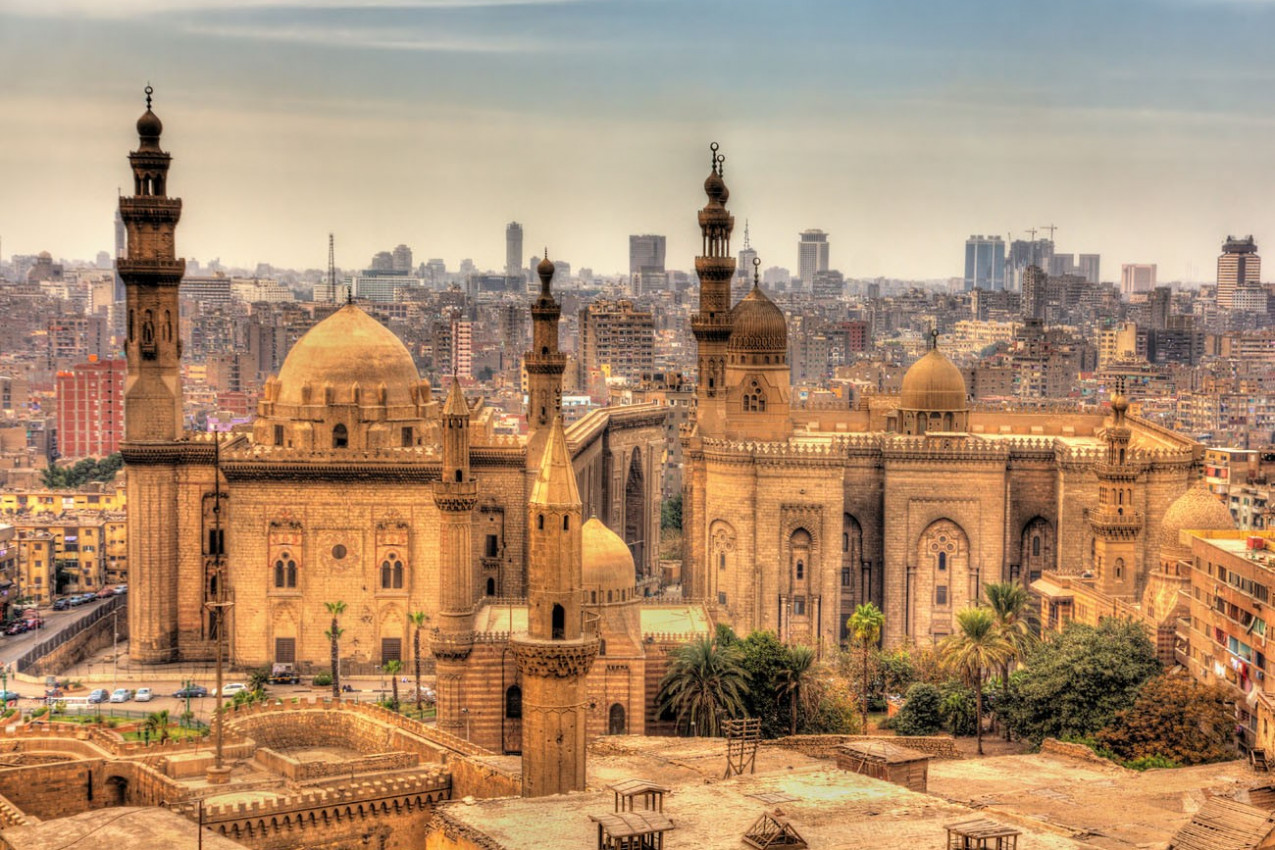 Vista das Mesquitas de Sultan Hassan e Al-Rifai, no Cairo - Egito