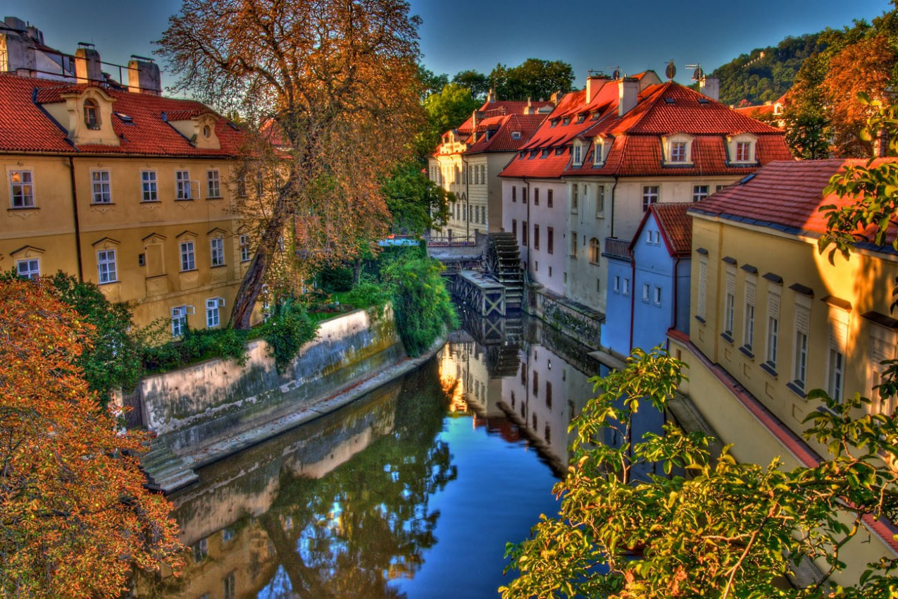 Mala Strana no outono