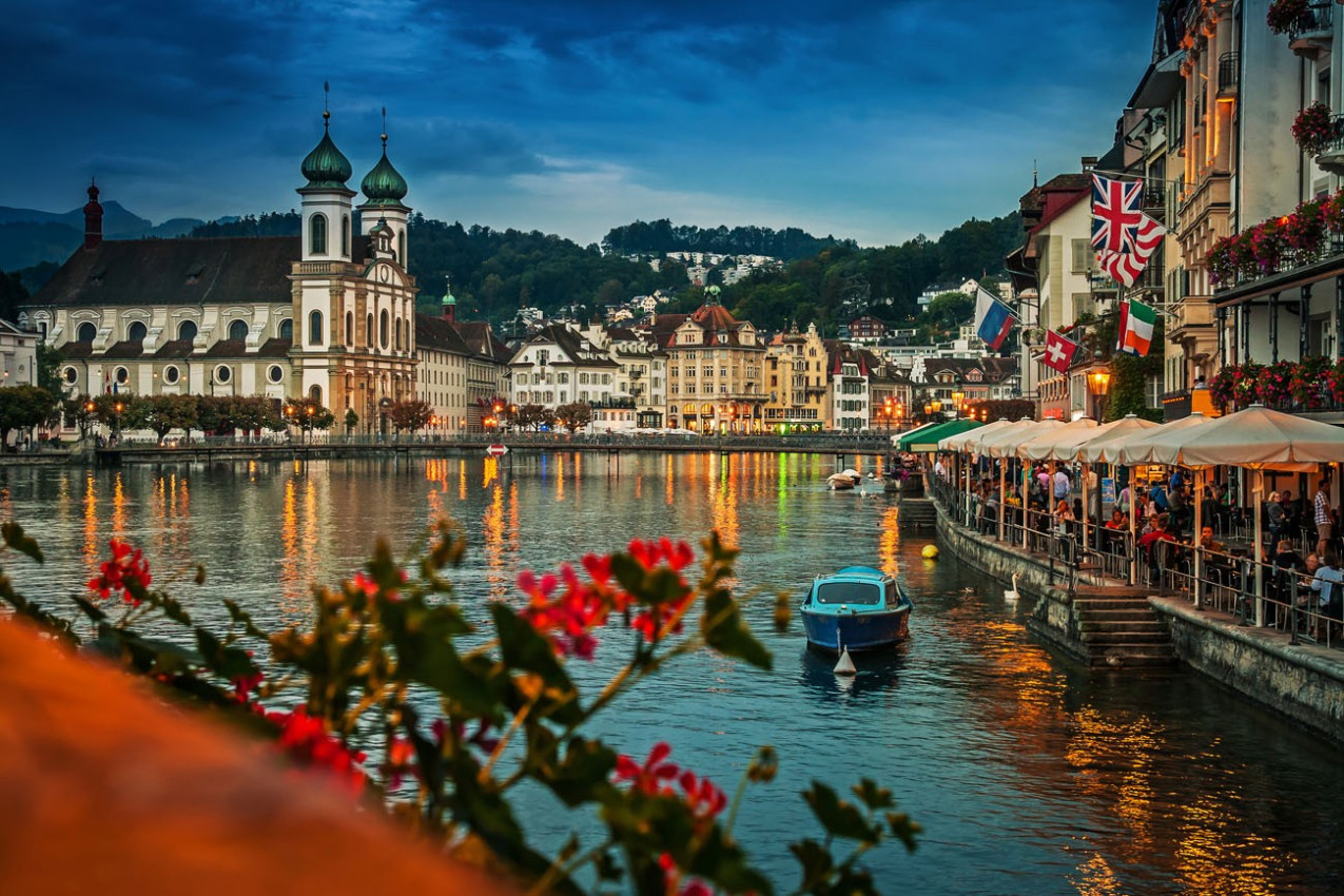 Reuss à noite, Lucerne, Suíça