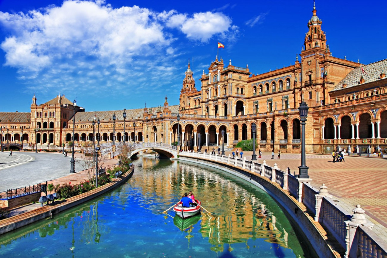 A bela Plaza de Espana, Sevilha, Espanha