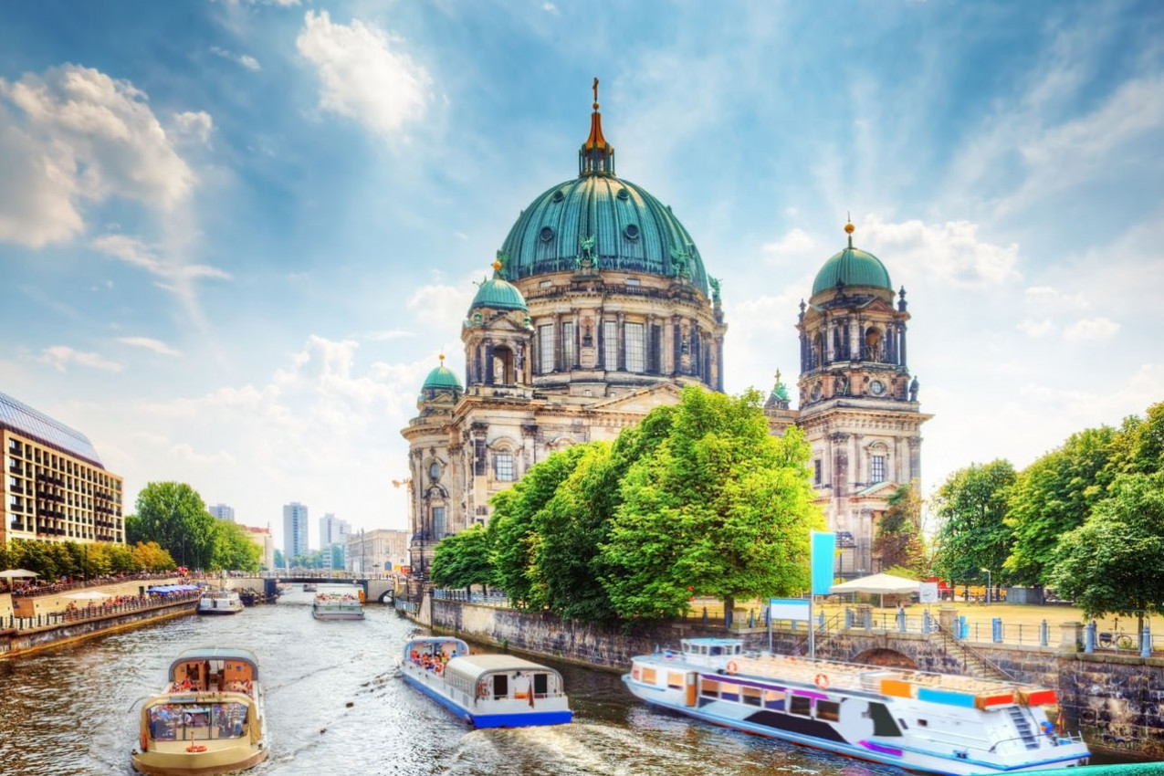 Catedral de Berlim. um marco famoso na Ilha dos Museus em Mitte - Berlim, Alemanha