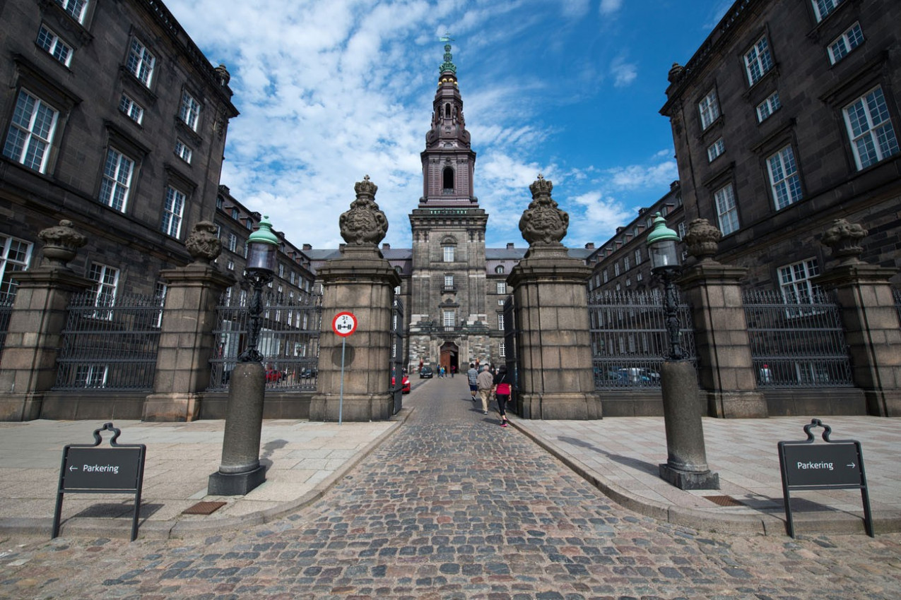 Christiansborg Palace, em Copenhagen é a sede do Parlamento dinamarquês.