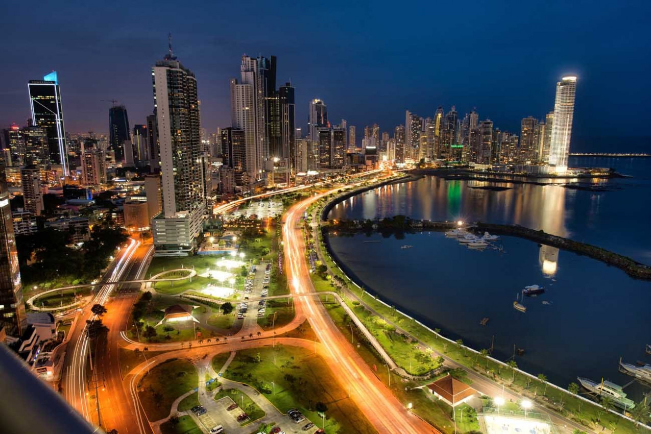 Cidade do Panamá a noite