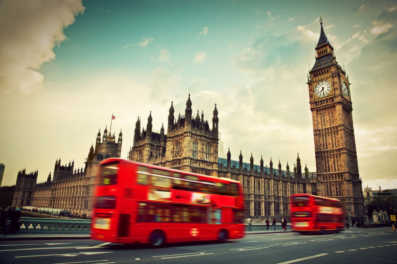 Londres, Ônibus vermelho, Big Ben e o Palácio de Westminster os ícones da Inglaterra