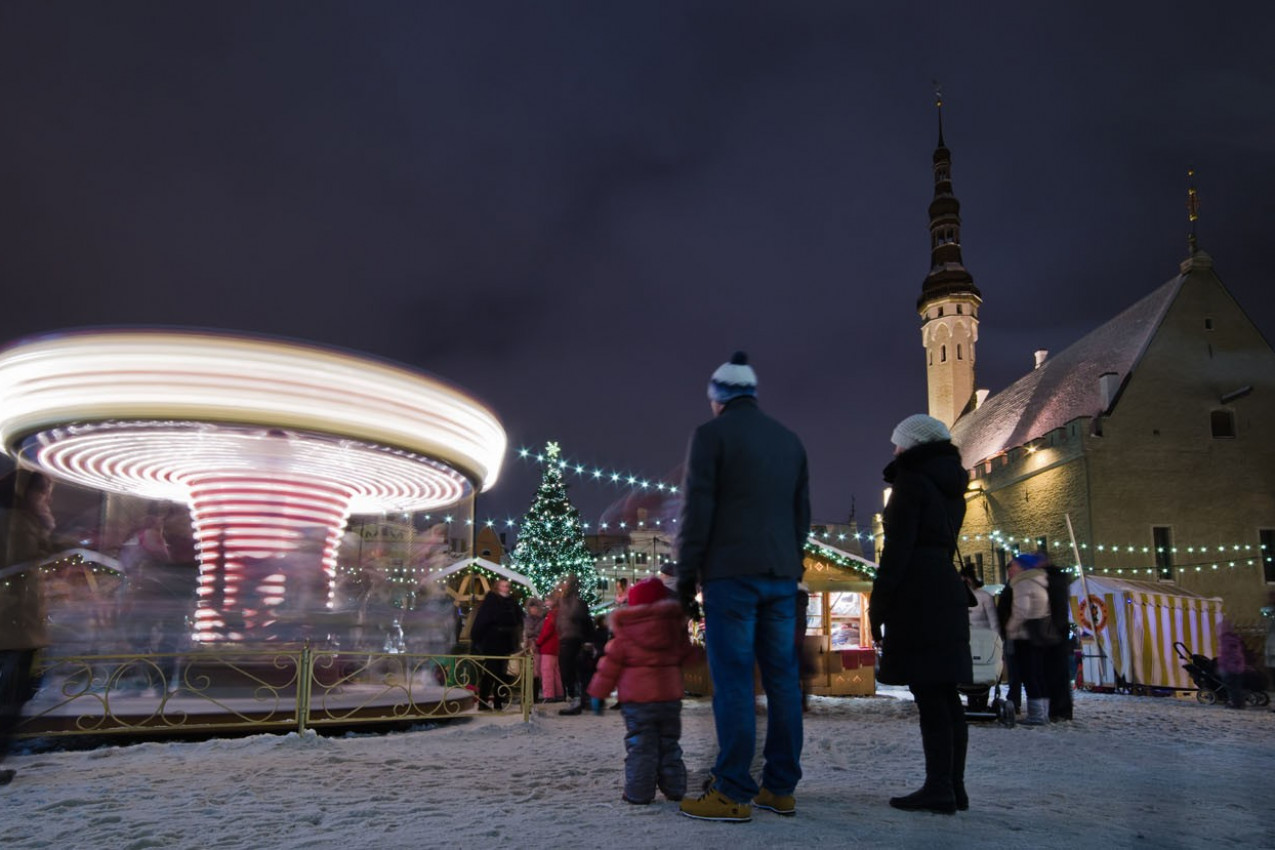 O Mais antigo Mercado de Natal com uma longa história remonta de 1441 -Tallinn, Estônia.