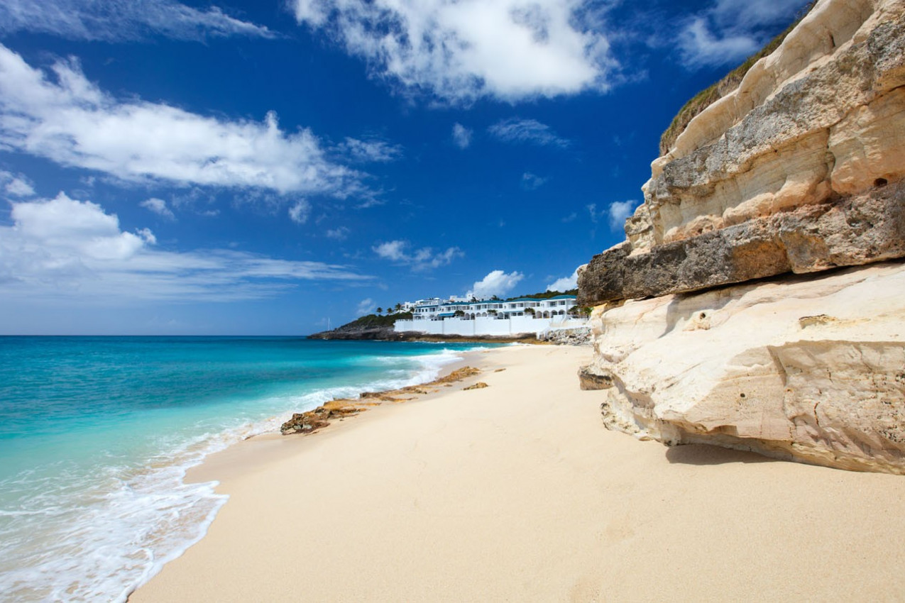 Sandstone cliffs at beautiful Cupecoy Beach on Sint Maarten