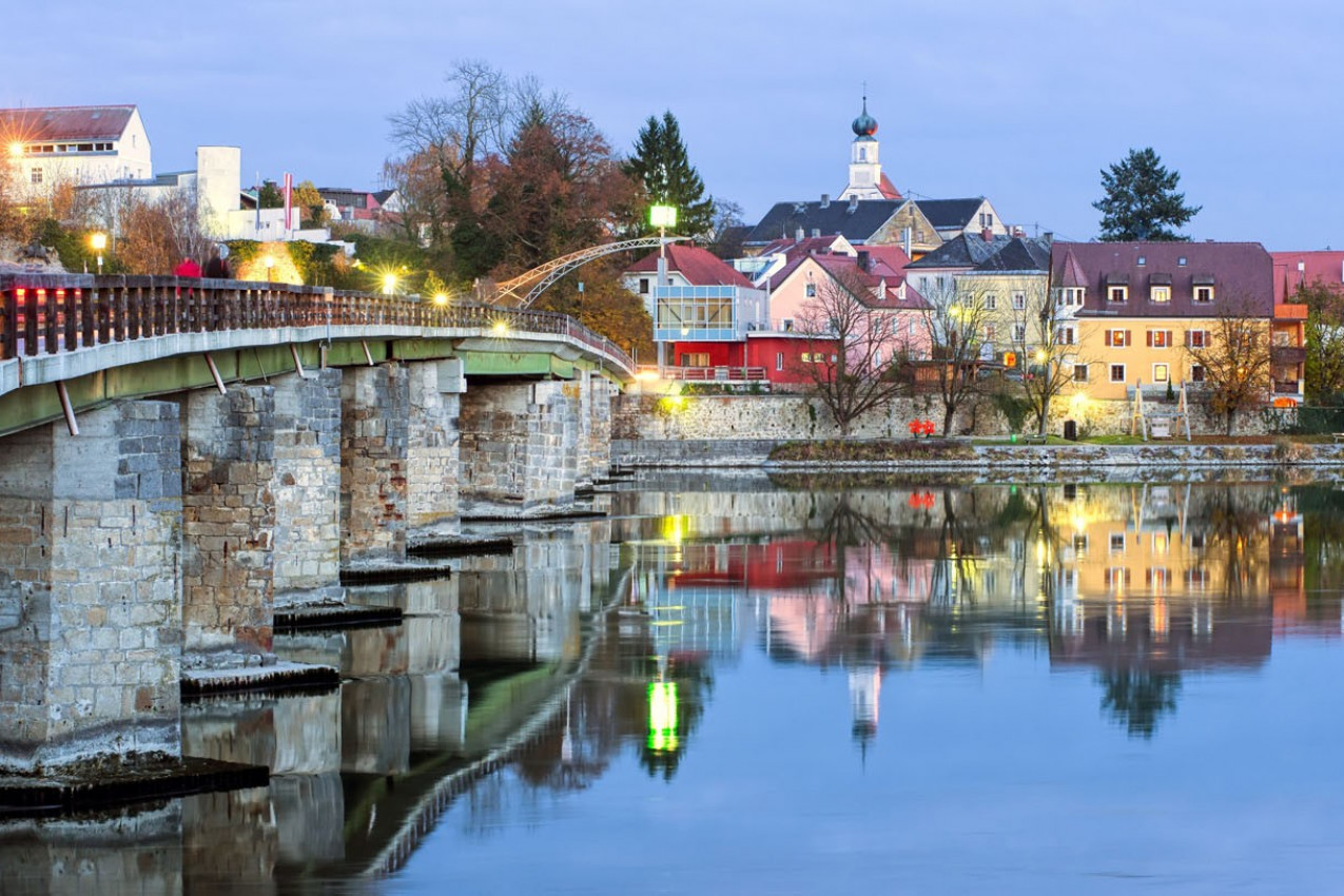 Schaerding pitoresca cidade de fronteira germano-austríaca