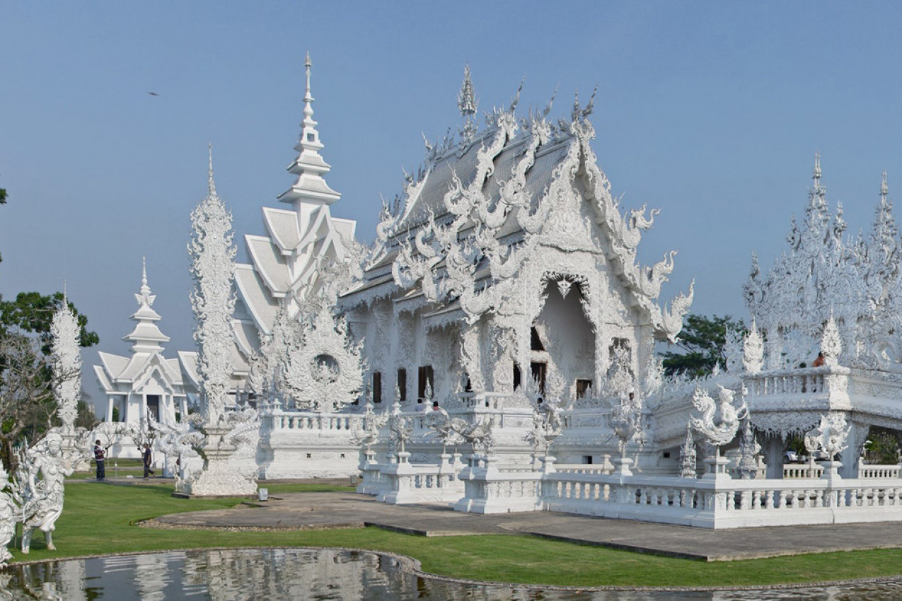 Templo branco na Tailândia