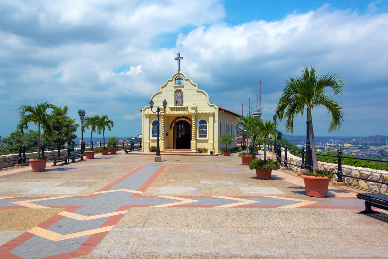 Igreja no alto de Santa Ana colina em Guayaquil