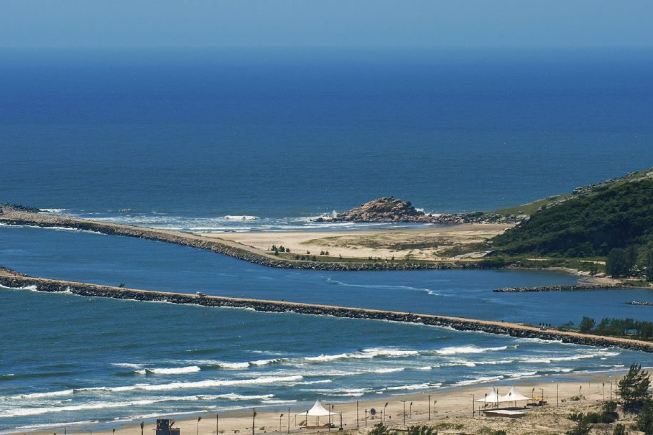 Praia do Mar Grosso Santa Catarina